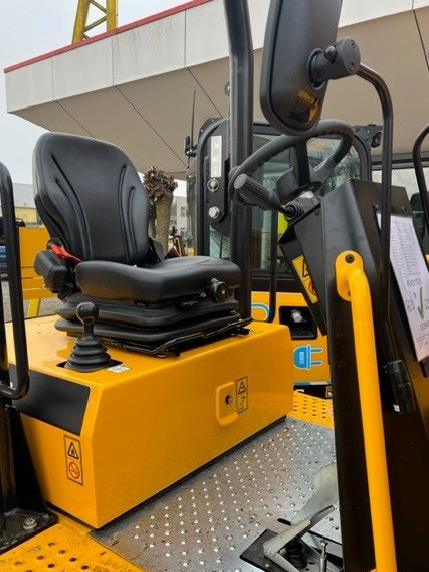 MGV35 Dumper Seat - Thwaites Mecalac JCB etc - Great Price & Fast Delivery! - Image 2